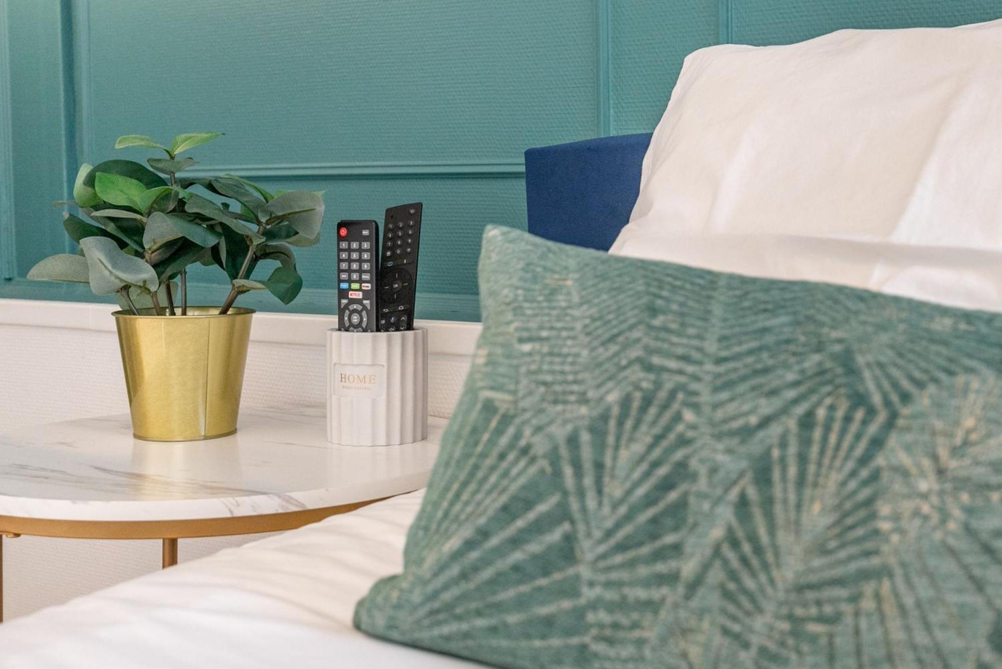 Le Neo - Studio Chic Avec Sa Cour Privative Et Fibre Bergerac Luaran gambar